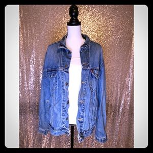 🚨SOLD🚨 Levi’s Trucker Men’s Jacket